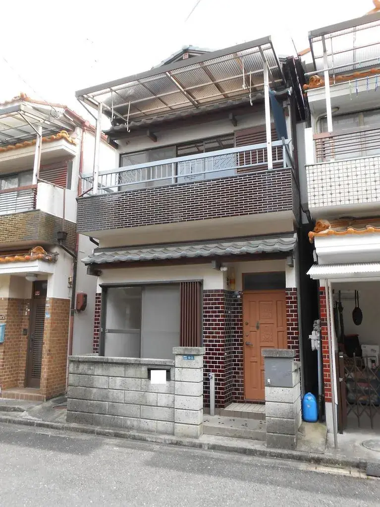 Akiya in Osaka