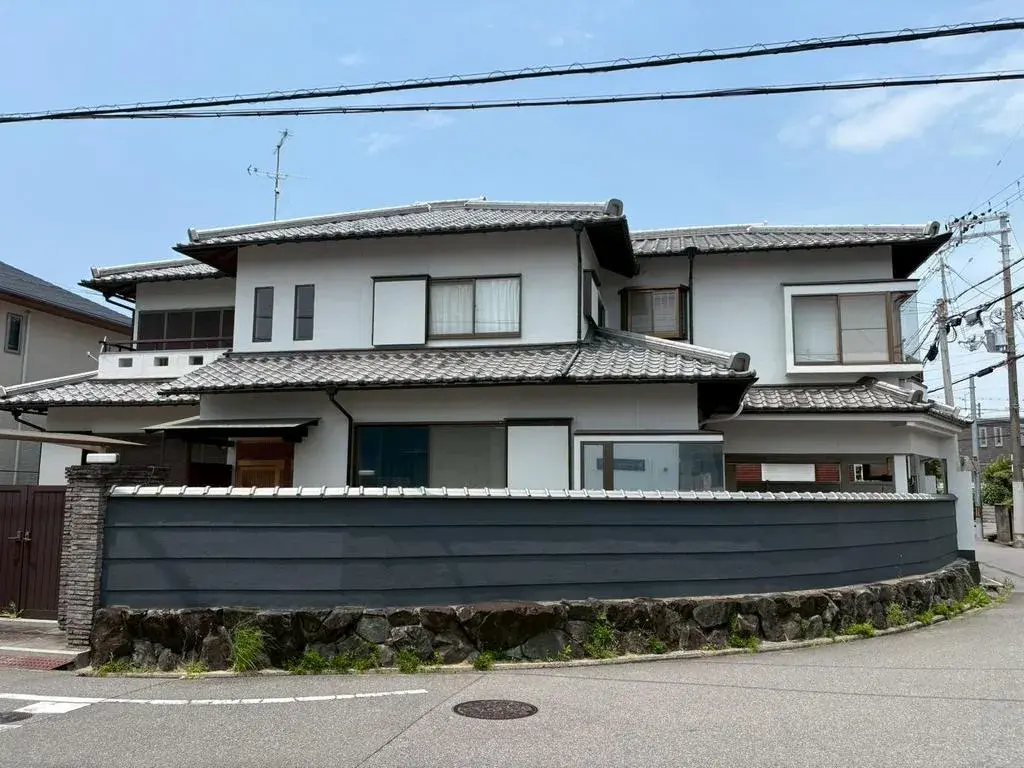 Akiya in Osaka