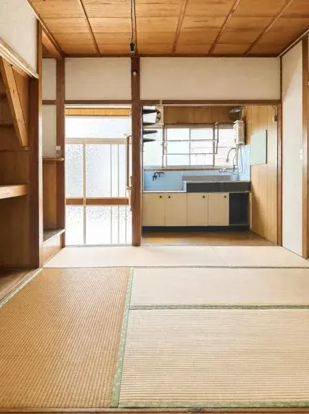 6DK Higashiosaka City, Osaka Prefecture (4)