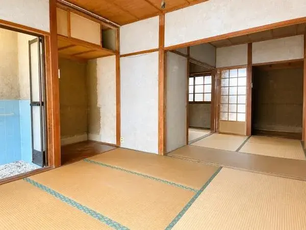 6DK Higashiosaka City, Osaka Prefecture (5)