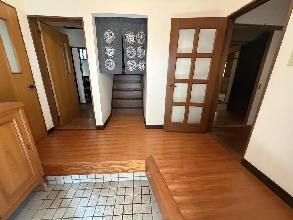 Hiroshima Prefecture Mihara City 4DK Property (4)
