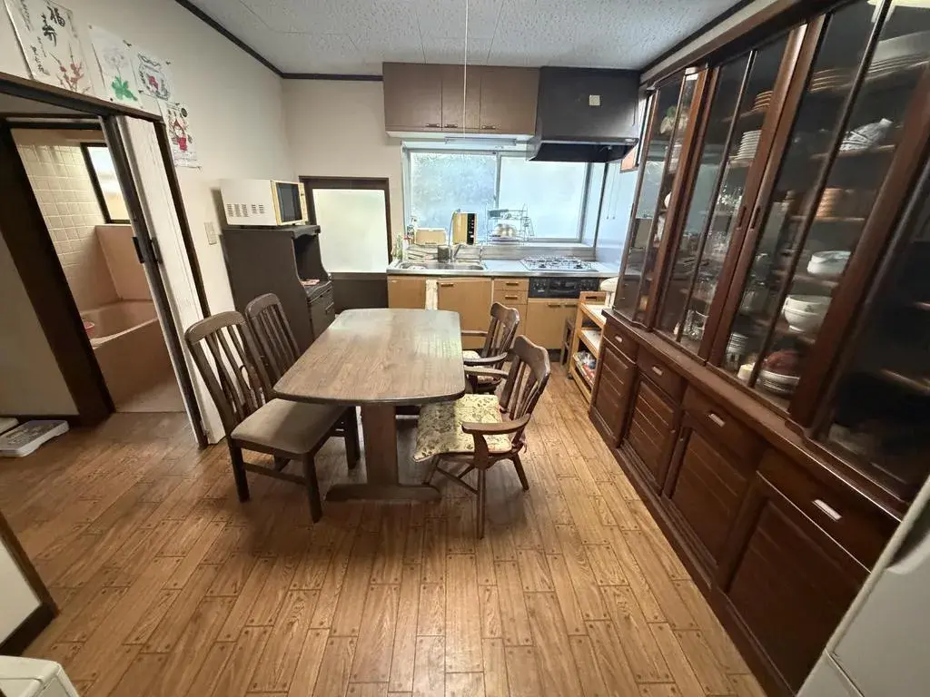 Hiroshima Prefecture Mihara City 4DK Property (8)