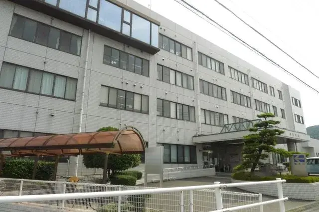 3SLDK Iyogun Tobe-cho Ehime-ken (20)