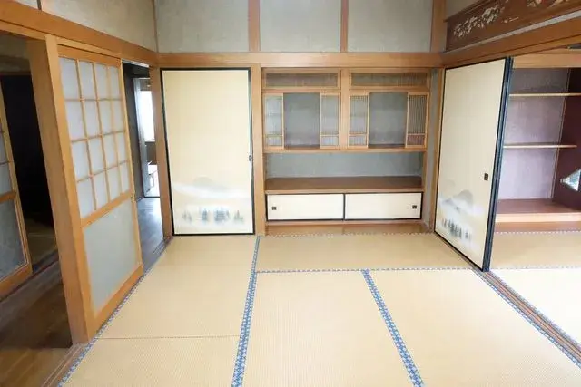 7DK Ehime Prefecture Saijo City Property (11)