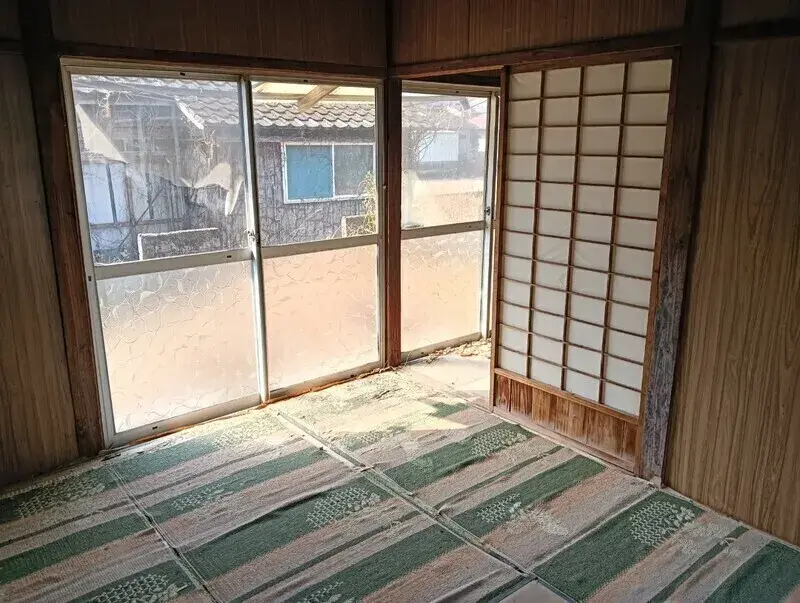 Slide 4