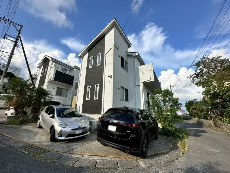 Akiya in 冲绳市