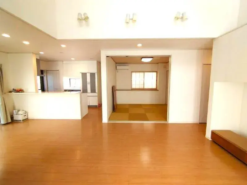 5LDK Property Tomigusuku City Okinawa Prefecture (10)