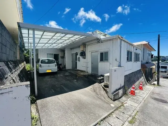 Akiya in Okinawa