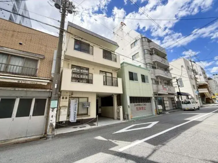 Akiya in Osaka