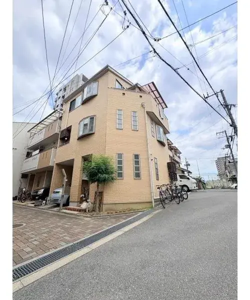 Akiya in Osaka