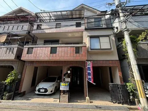 Akiya in Osaka
