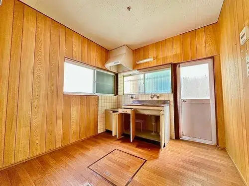 Hyogo Prefecture Kobe City 5 Bedroom Property (6)