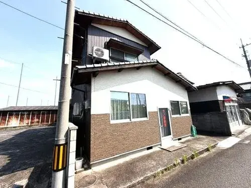 5LDK Property in Kan'onji City, Kagawa Prefecture (2)