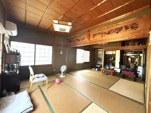 5LDK Property in Kan'onji City, Kagawa Prefecture (8)