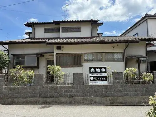Akiya in 小城市