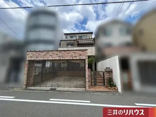 Akiya in Osaka