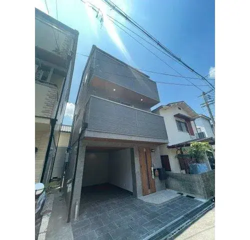 Akiya in Osaka