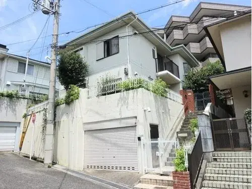 Akiya in 宝塚市