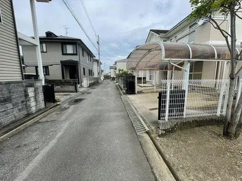 Ehime Prefecture Matsuyama City 4 Bedroom Property (4)