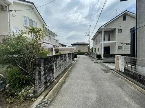 Ehime Prefecture Matsuyama City 4 Bedroom Property (5)