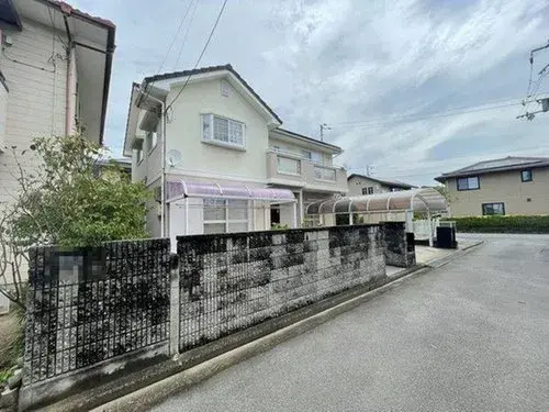 Ehime Prefecture Matsuyama City 4 Bedroom Property (8)