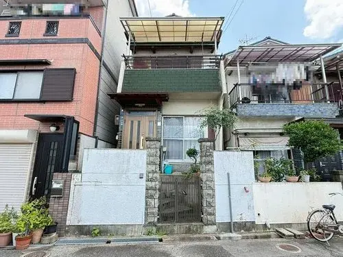 Akiya in Osaka