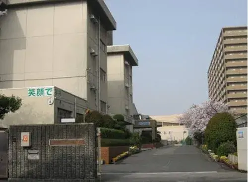 3LDK Neyagawa City Osaka Prefecture (3)