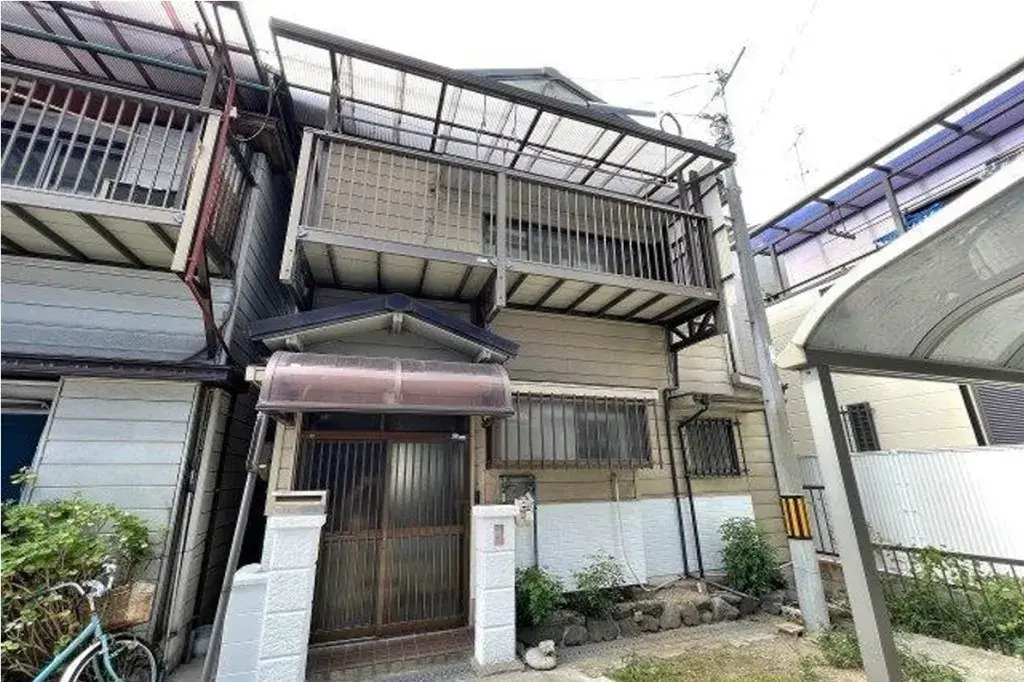 Akiya in Osaka