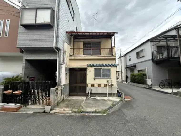 Akiya in Osaka