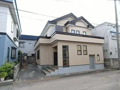 Akiya in 青森市