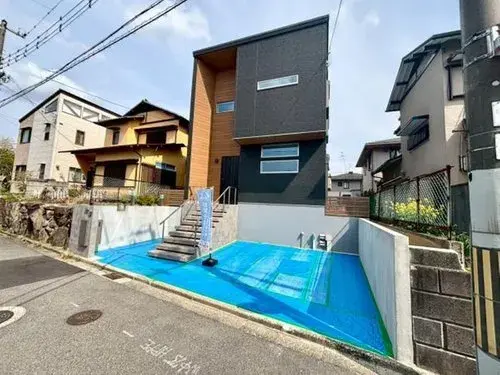Akiya in Osaka