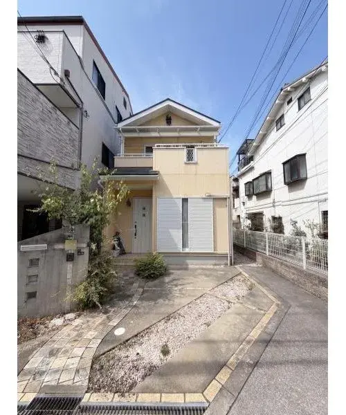 Akiya in Osaka