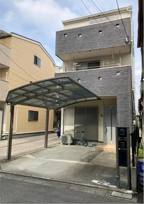 Akiya in Osaka