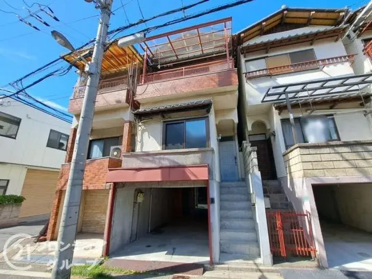 Akiya in Osaka