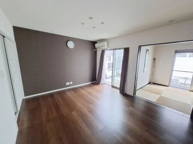 5LDK + Study + WCL (4 tatami mats) Property Iwade City Wakayama Prefecture (2)
