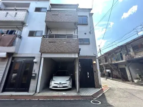 Akiya in Osaka