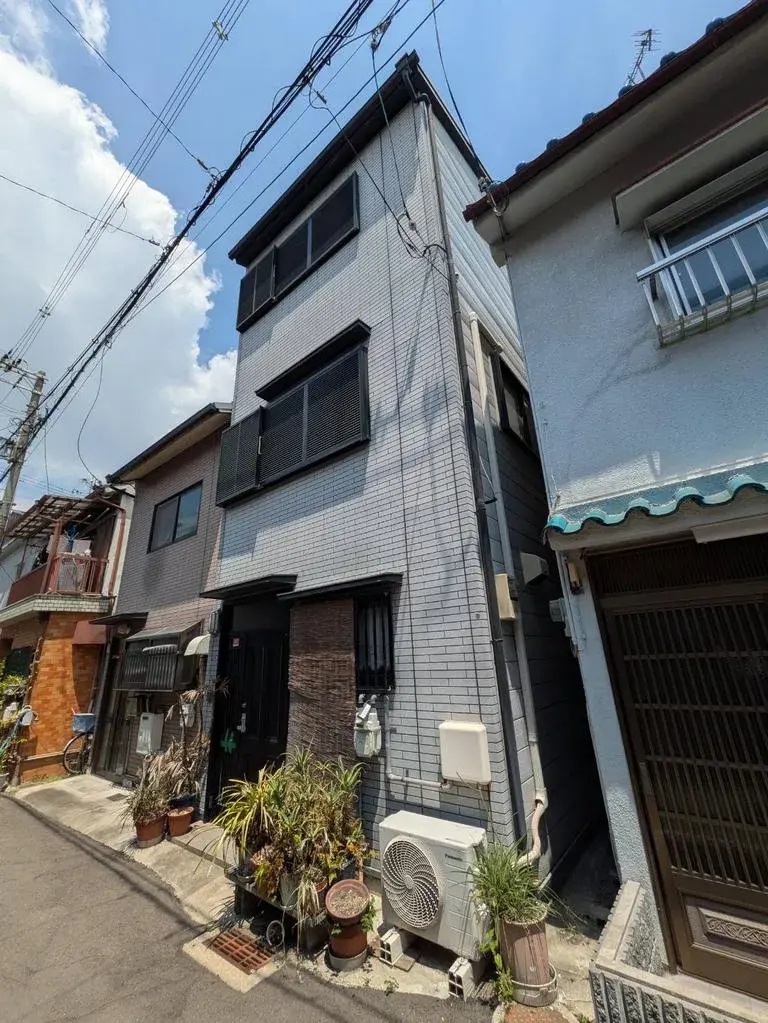 Akiya in Osaka