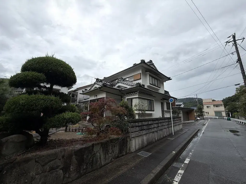 Akiya in 呉市