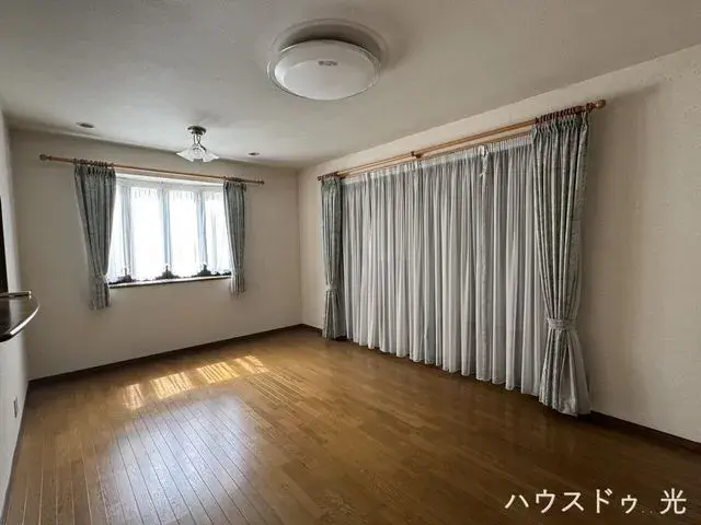 4SLDK property Hikari City Yamaguchi Prefecture (4)