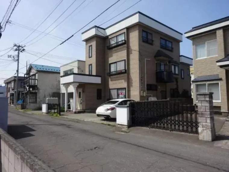 Akiya in 青森市