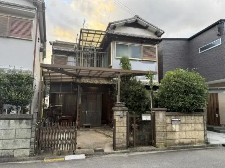 Akiya in Osaka