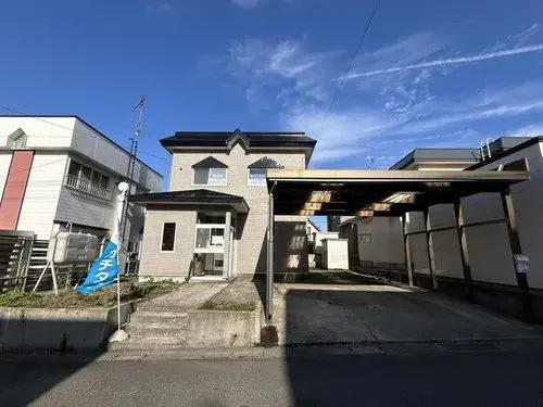 Akiya in 青森市