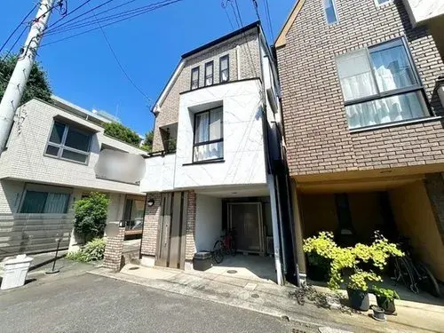 Akiya in Tokyo