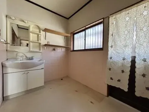 Ehime Niihama 4LDK Property (18)