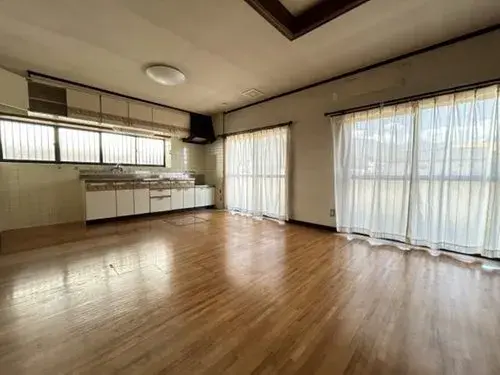 Ehime Niihama 4LDK Property (7)