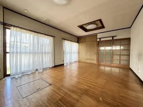 Ehime Niihama 4LDK Property (8)