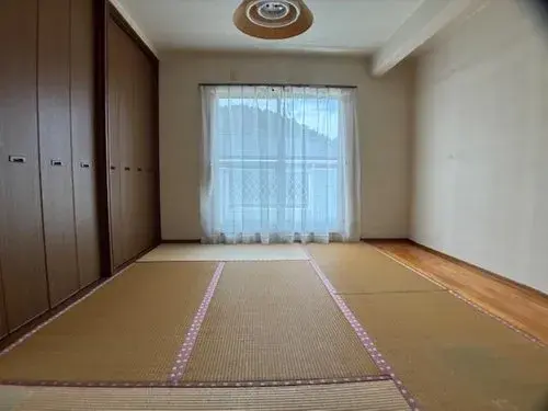 Miyazaki Prefecture Miyazaki City 5 Bedroom Property (8)