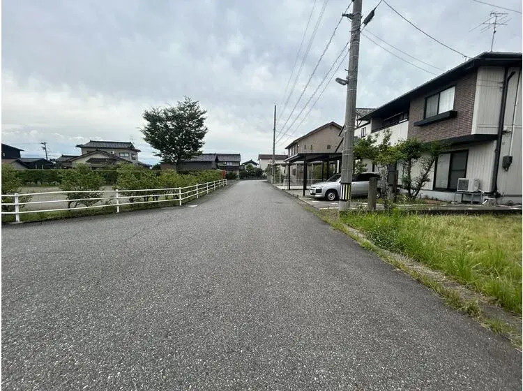 Propriété 2DK Funahashi-mura, Nakaniikawa-gun
Préfecture de Toyama (3)
