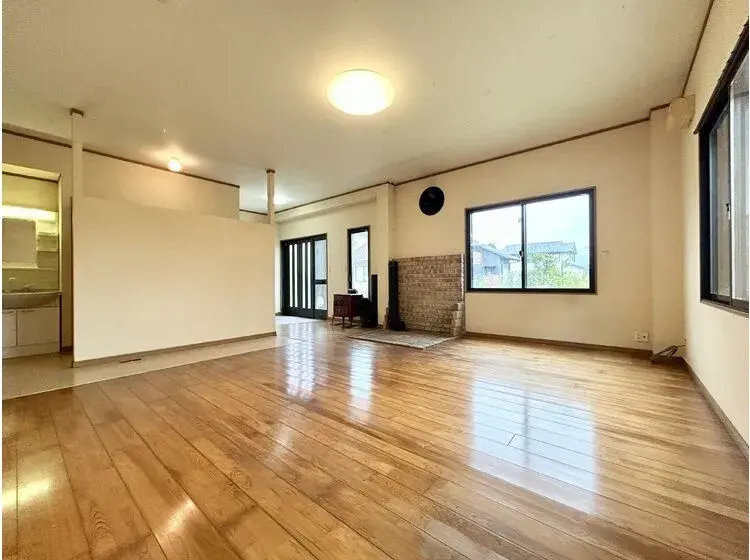 Propriété 2DK Funahashi-mura, Nakaniikawa-gun
Préfecture de Toyama (4)