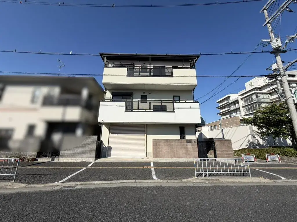 Akiya in Osaka